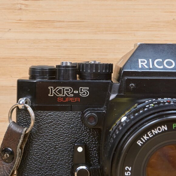 Vintage Ricoh KR-5 Super SLR Camera, Rikenon P 1:2 50mm lens, Made in Japan - Picture 4 of 9